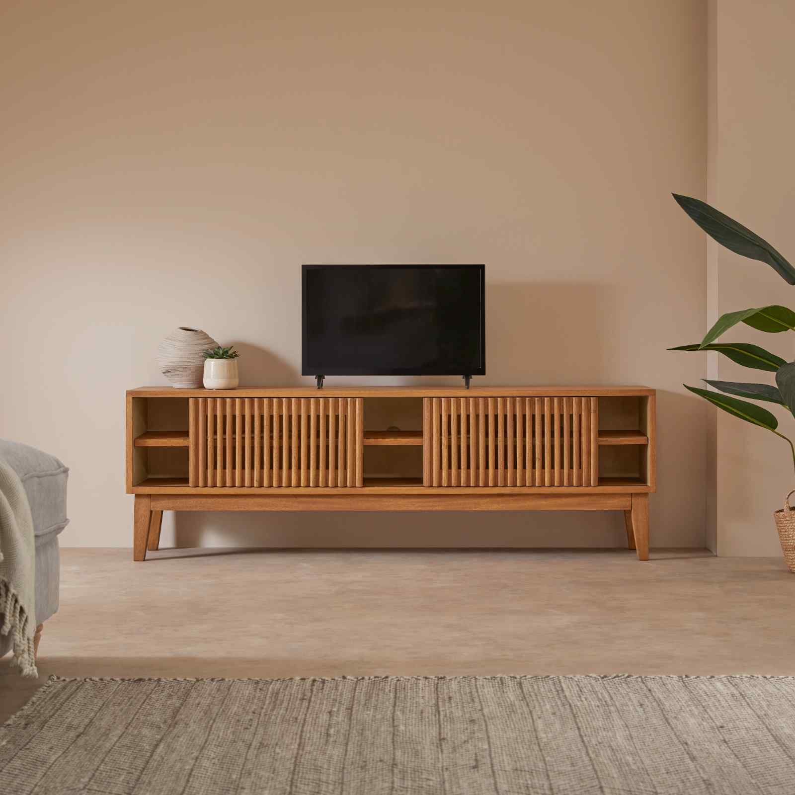 Melia Media Unit with Sliding Doors Fishe and Lilly