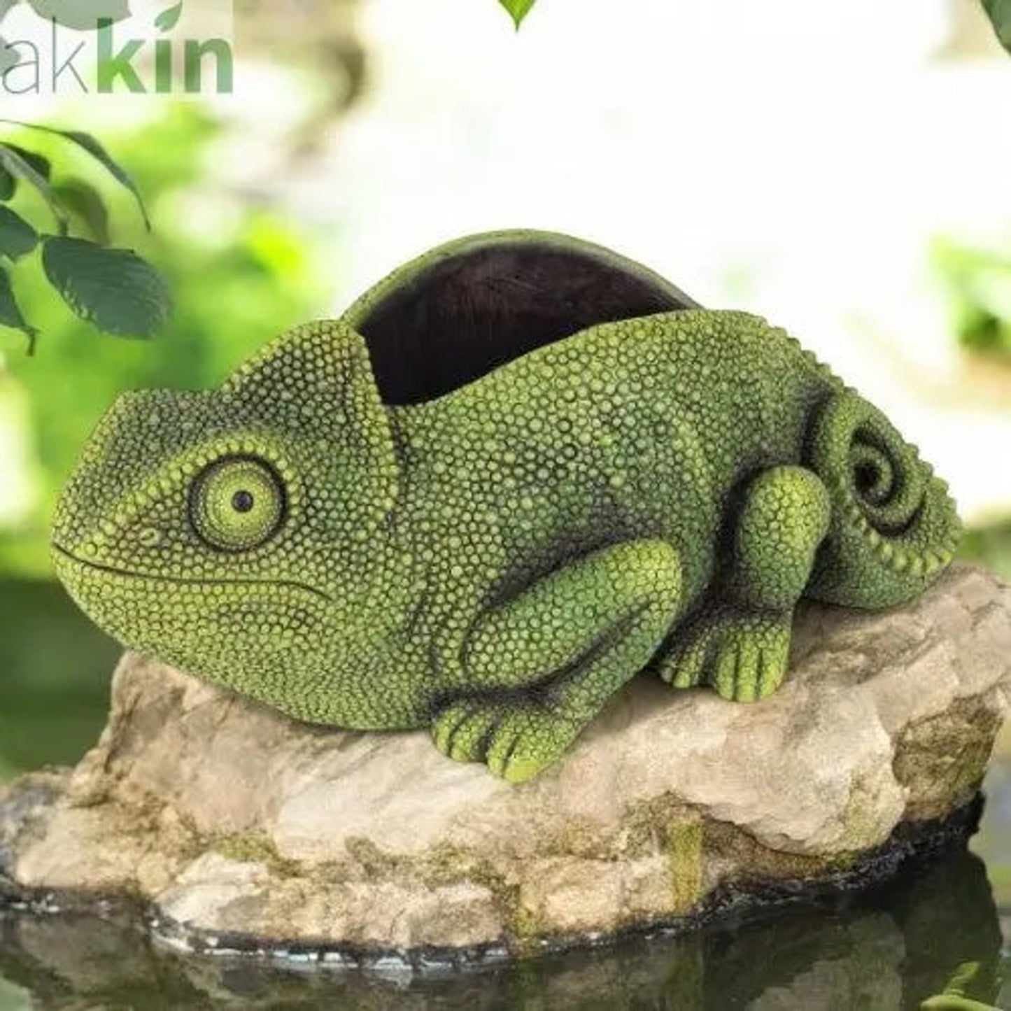 Chameleon Cement Garden Planter / Ornament AK Kin Garden Supplies
