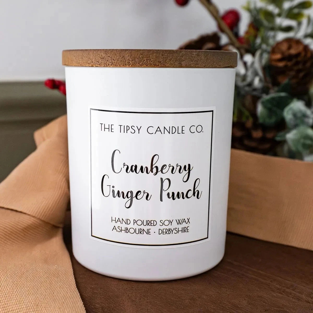 Cranberry Ginger Punch candle 300ml White Jar House, Home & Garden