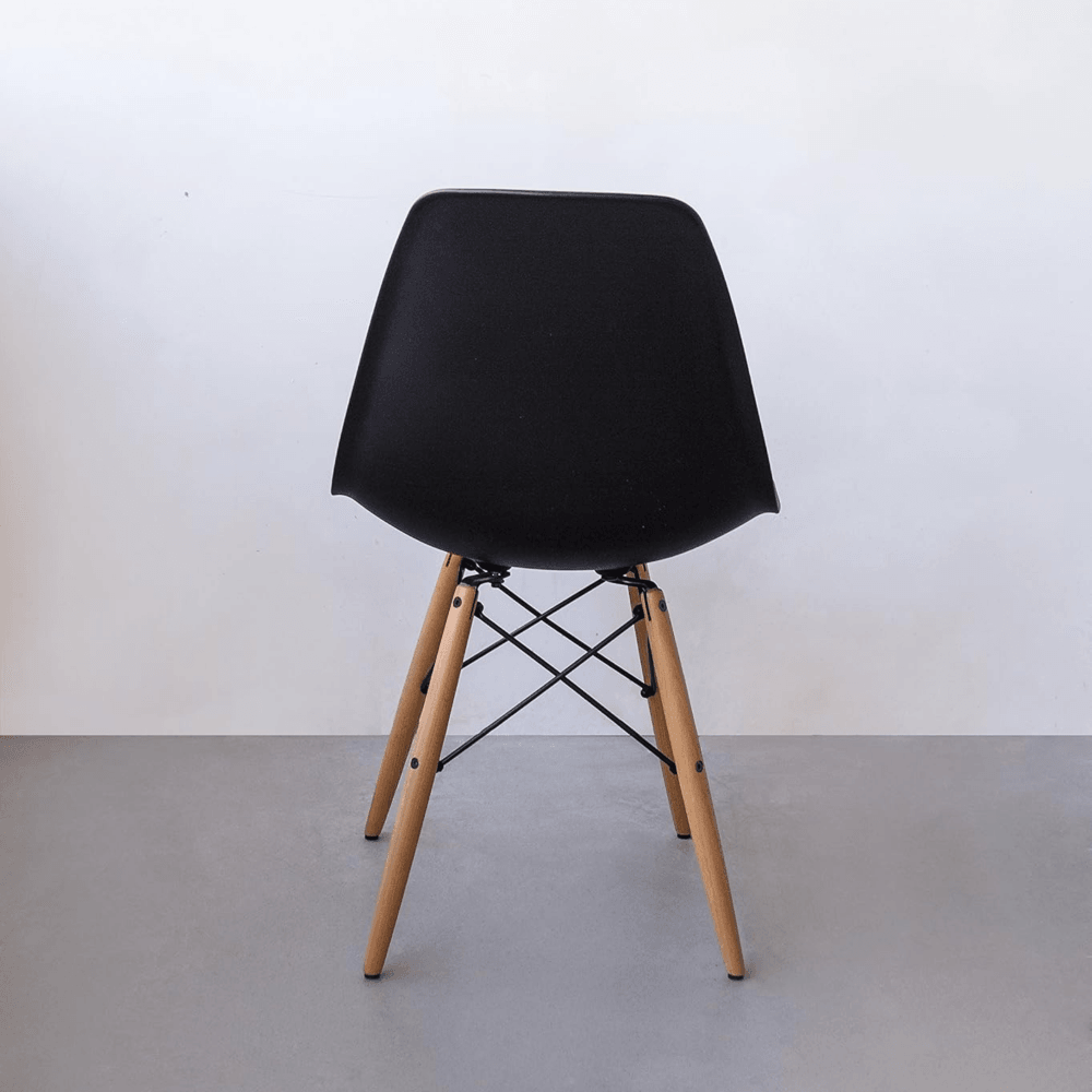 Halo Dining Table and Ghost Chair Set for 4 - Eiffel Plastic Chairs and a Rectangle Dining Table PN Home