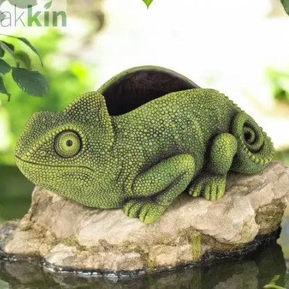 Chameleon Cement Garden Planter / Ornament AK Kin Garden Supplies