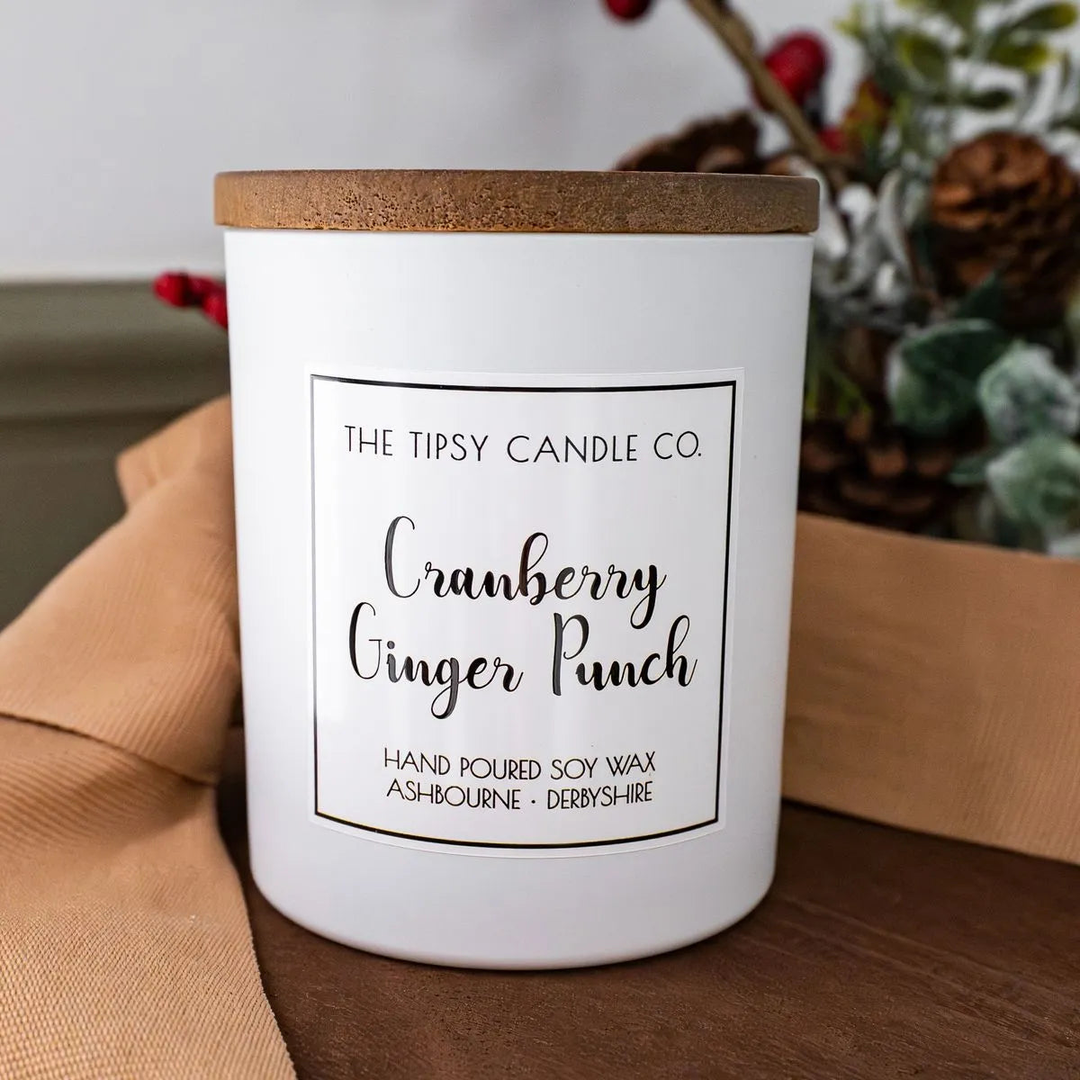Cranberry Ginger Punch candle 300ml White Jar House, Home & Garden