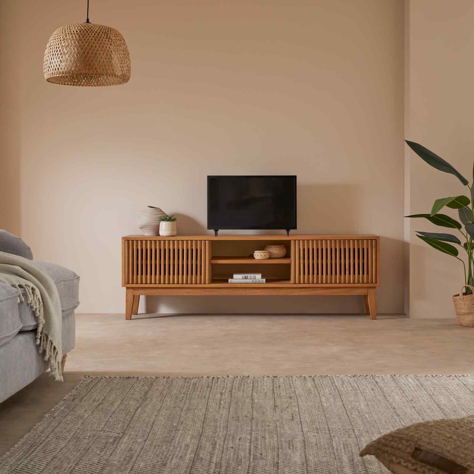 Melia Media Unit with Sliding Doors Fishe and Lilly