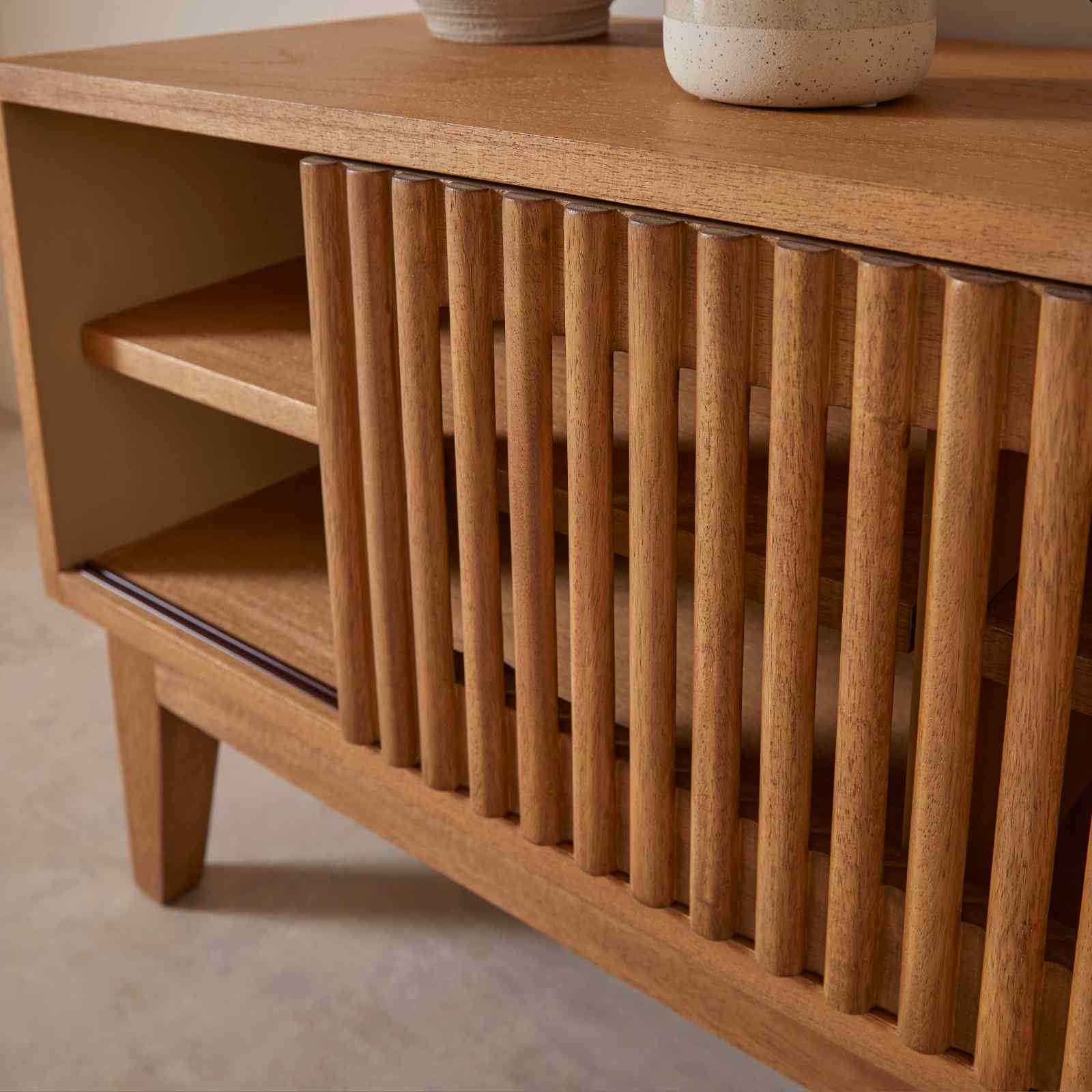 Melia Media Unit with Sliding Doors Fishe and Lilly