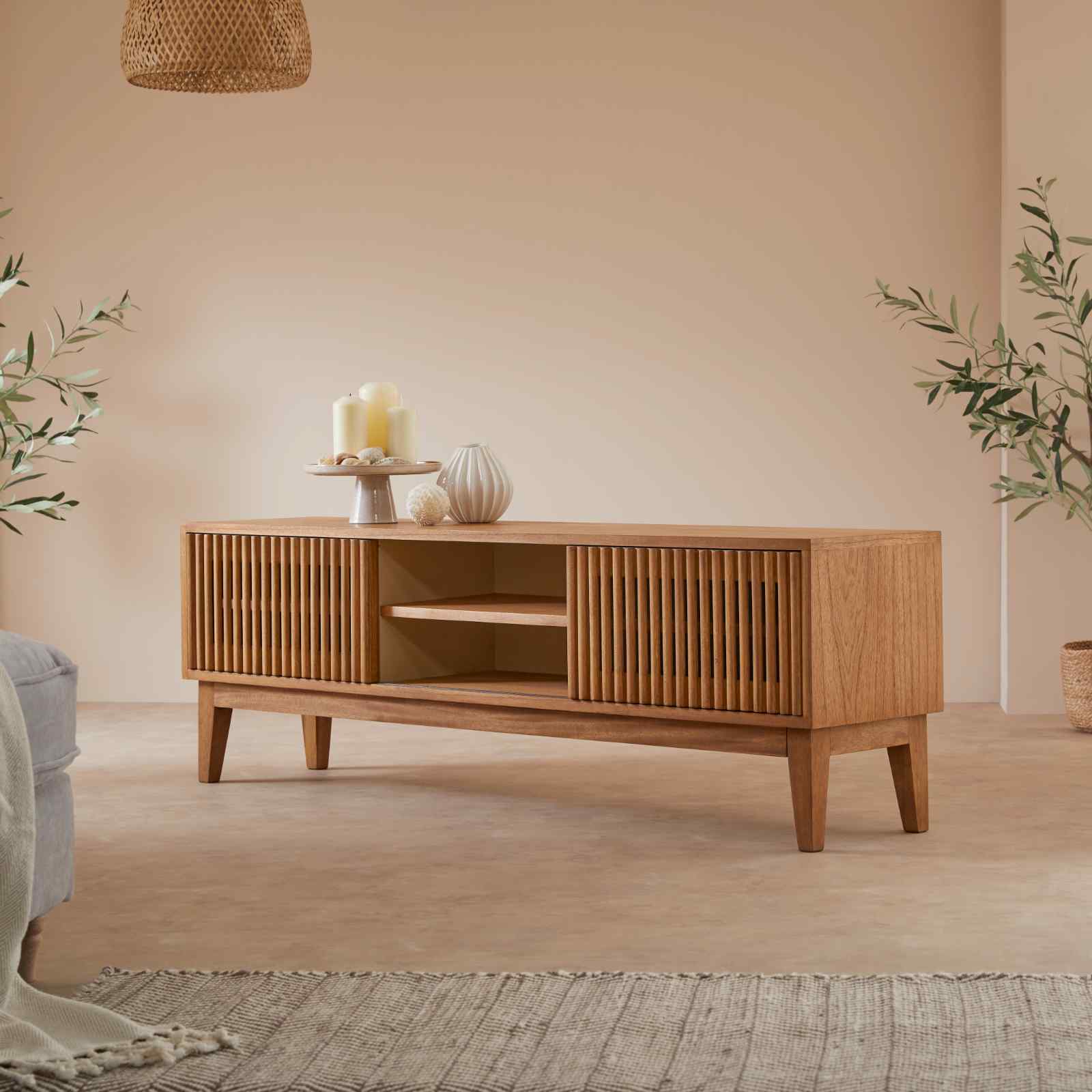 Melia Media Unit with Sliding Doors Fishe and Lilly